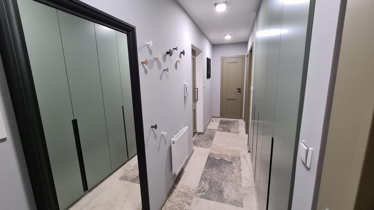 The Gusto Apartman โคมูตอฟ ภายนอก รูปภาพ
