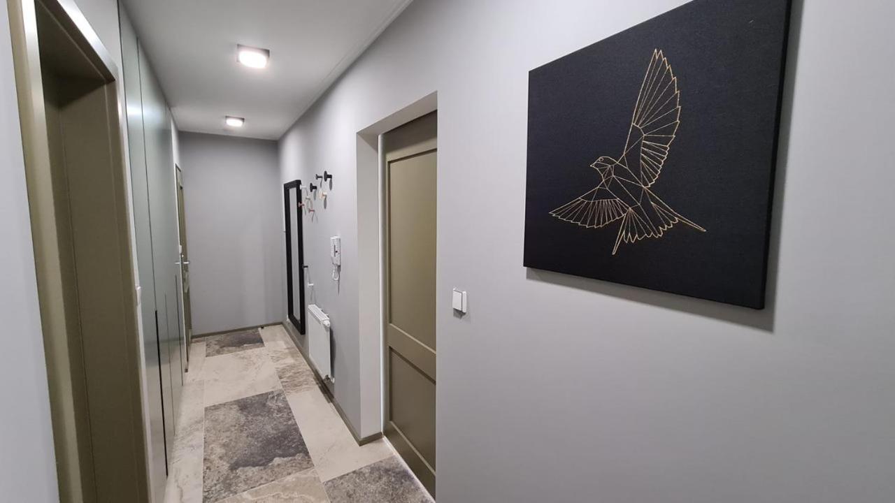 The Gusto Apartman โคมูตอฟ ภายนอก รูปภาพ