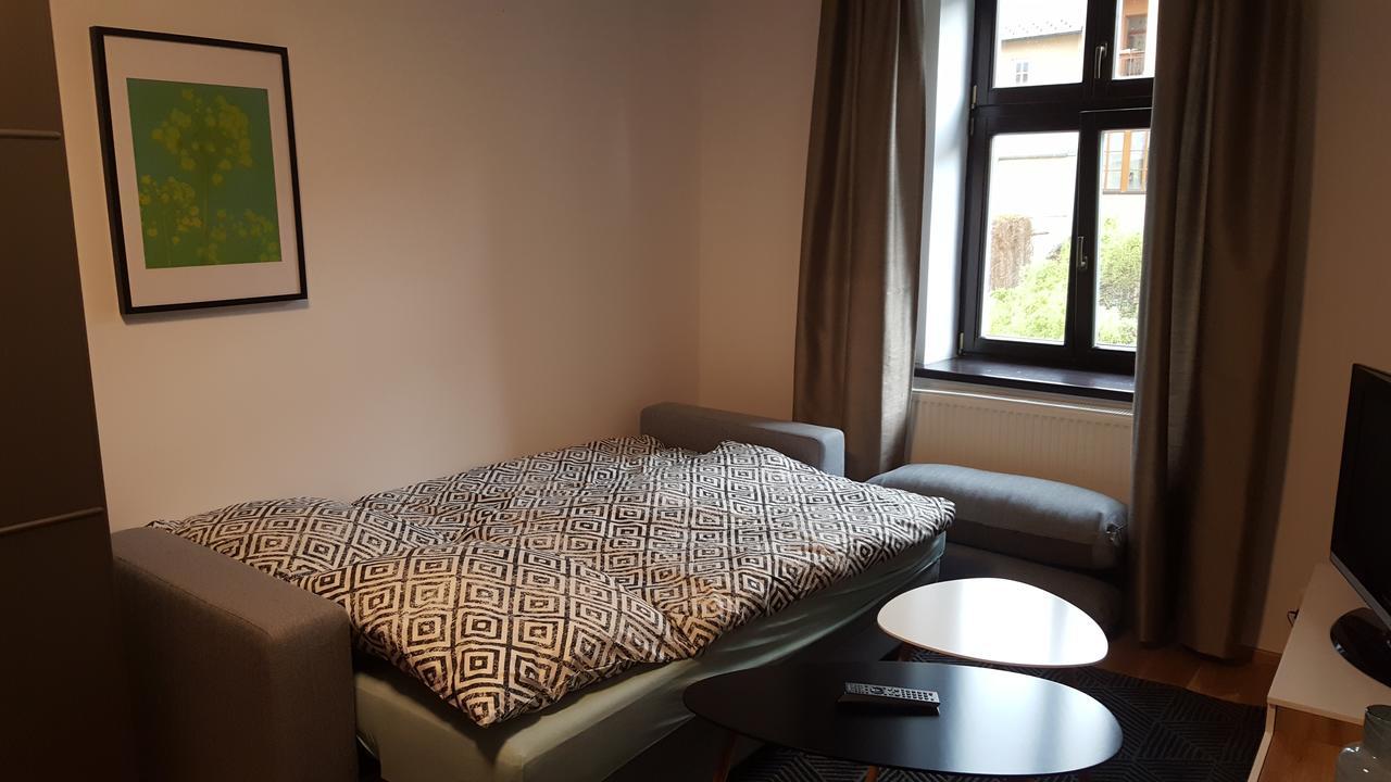 The Gusto Apartman โคมูตอฟ ภายนอก รูปภาพ