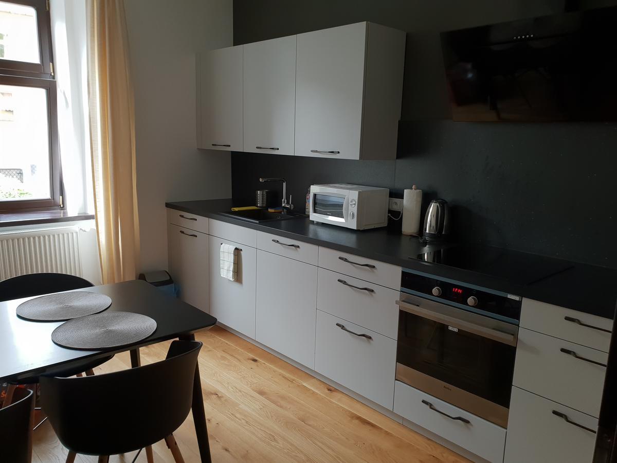 The Gusto Apartman โคมูตอฟ ภายนอก รูปภาพ